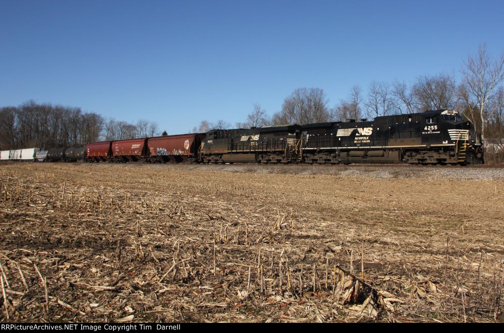 NS 4255 leads 310, closer shot.